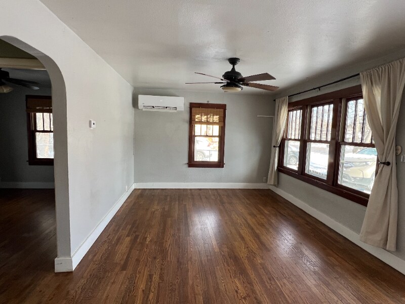 Building Photo - 419 Wood St