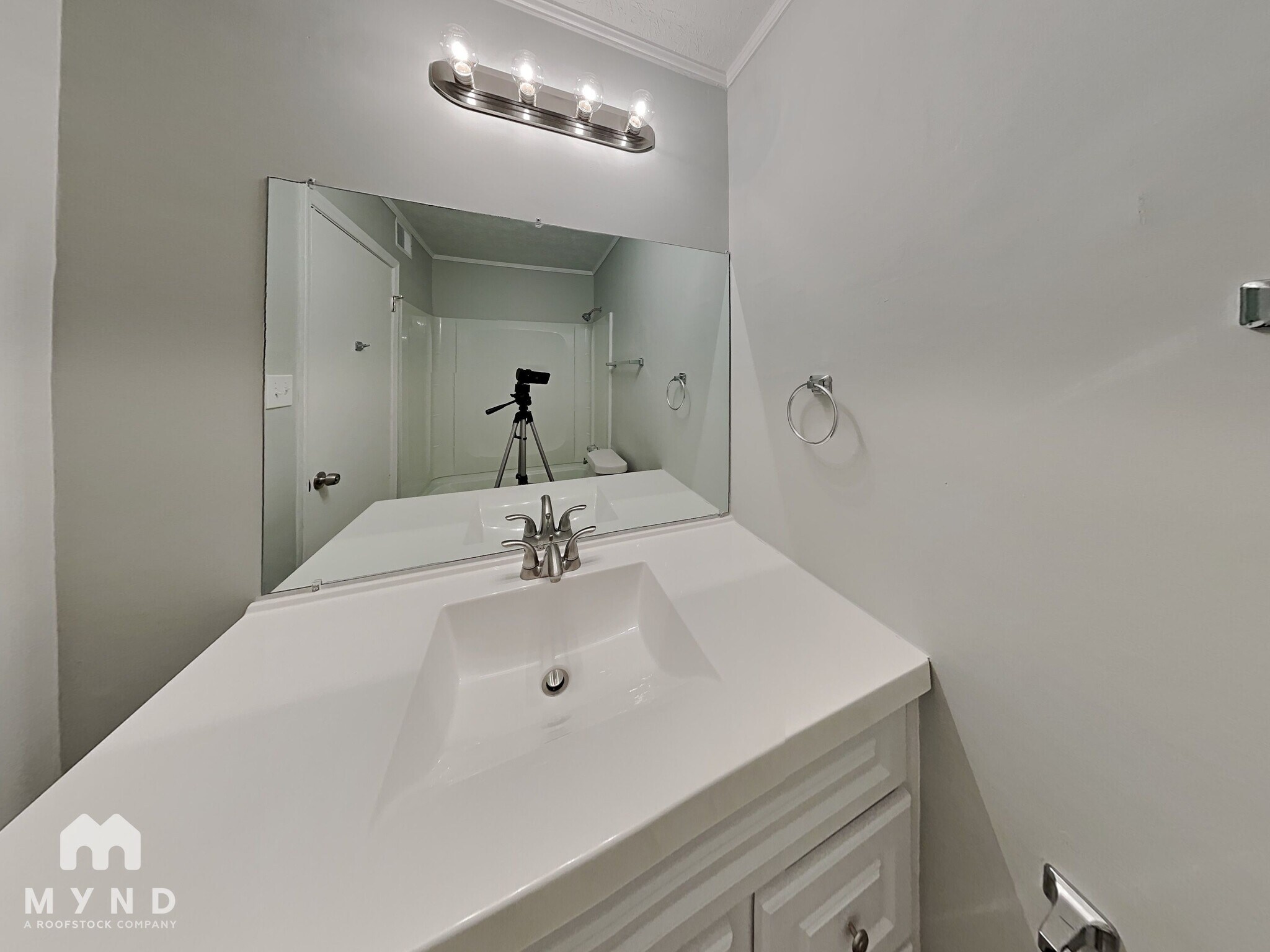 Building Photo - 2050 Sandgate Cir SW