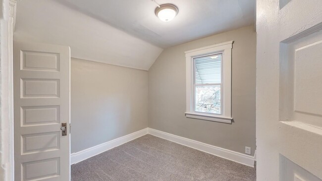 Building Photo - LEASE TO OWN your home! - 3 Bed / 1 Bath i...