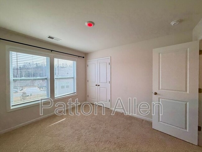 Building Photo - 567 Big Sur Lp