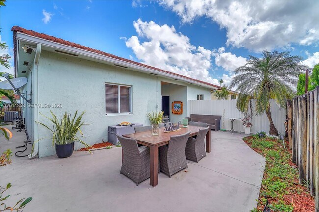 Building Photo - 16266 SW 54th Terrace