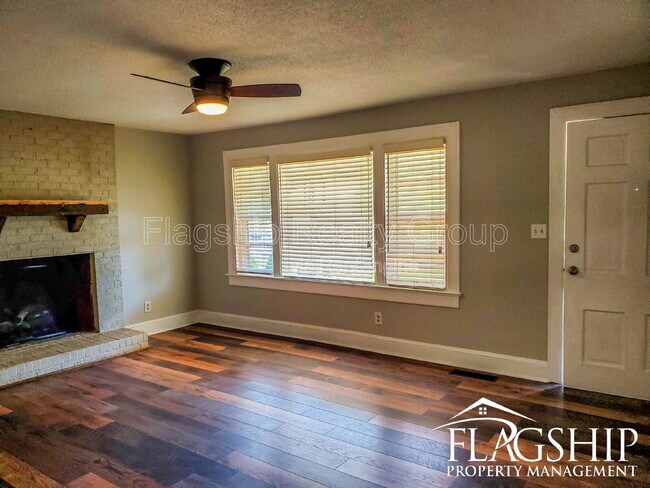 Building Photo - 1204 Franklin Dr