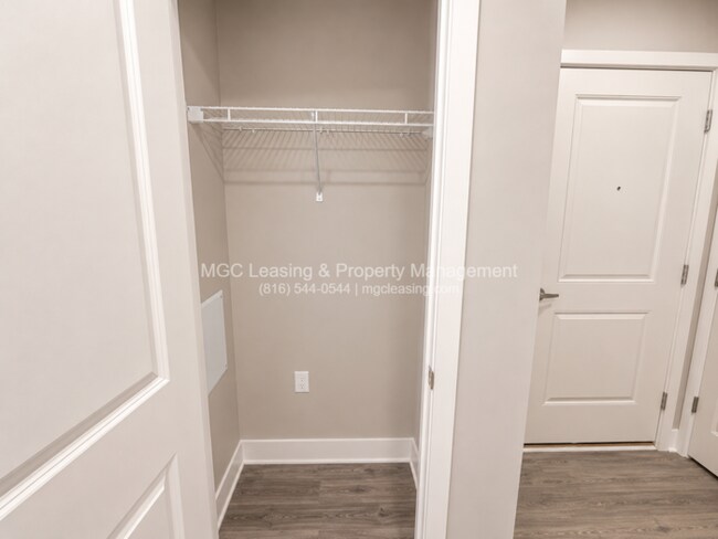 Building Photo - LUXURY LIVING AT BRIGHTON CROSSING, 1ST Floor - North of the River