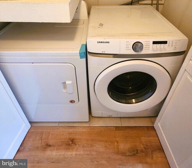 Building Photo - 18512 Boysenberry Dr