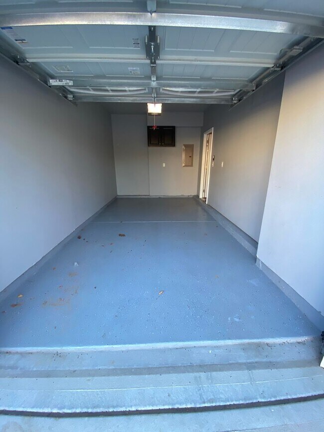 Building Photo - 113 Grande Sky Ct