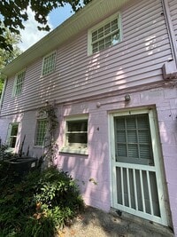 Building Photo - Live at the Color Wheel - Walk to UNC!