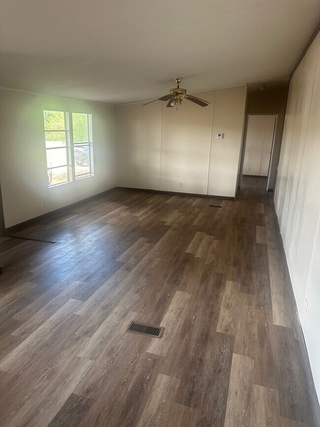 Building Photo - 3153 Eddy Gatesville Pkwy