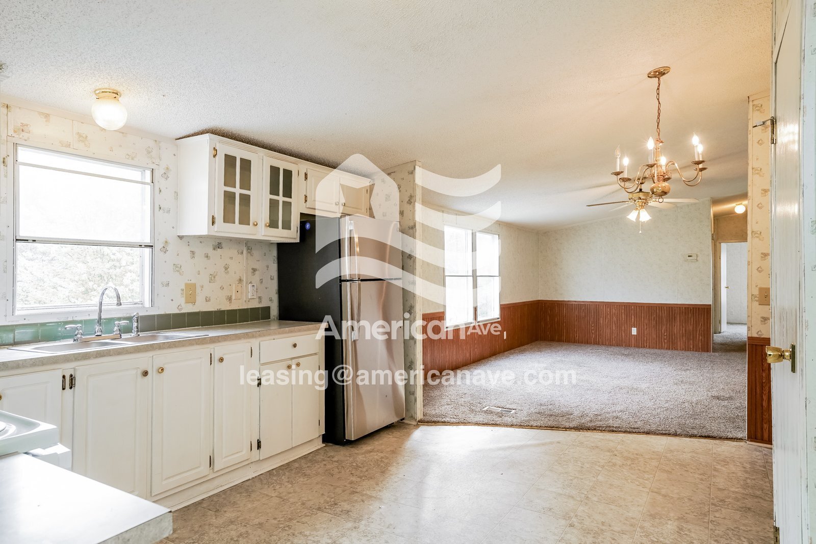 Building Photo - 1007 E River Rd