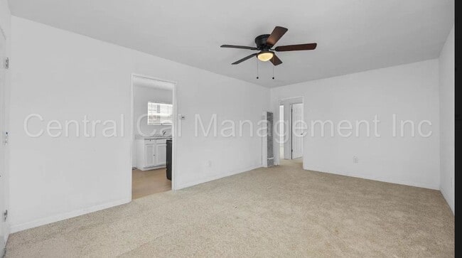 Building Photo - 2 Bedroom/1 Bath Home - $1350 Per Month!