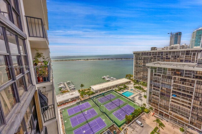 Building Photo - 1901 Brickell Ave