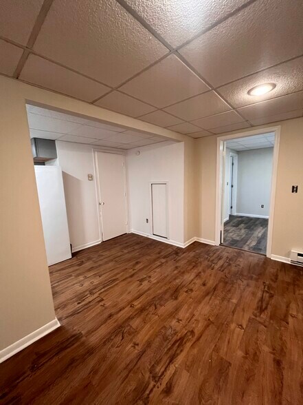 Living - 625 S Church St