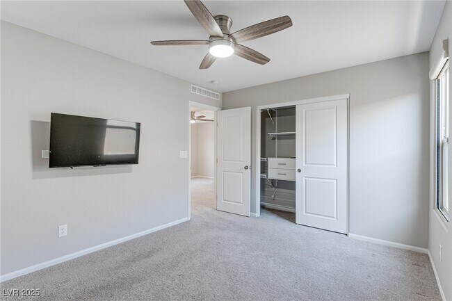 Building Photo - 9539 Wayfarer Seek Ct