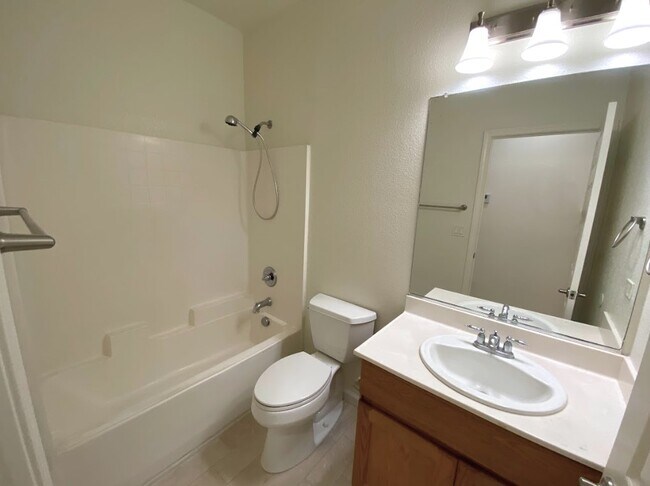 Building Photo - 436 Jacobs Dr