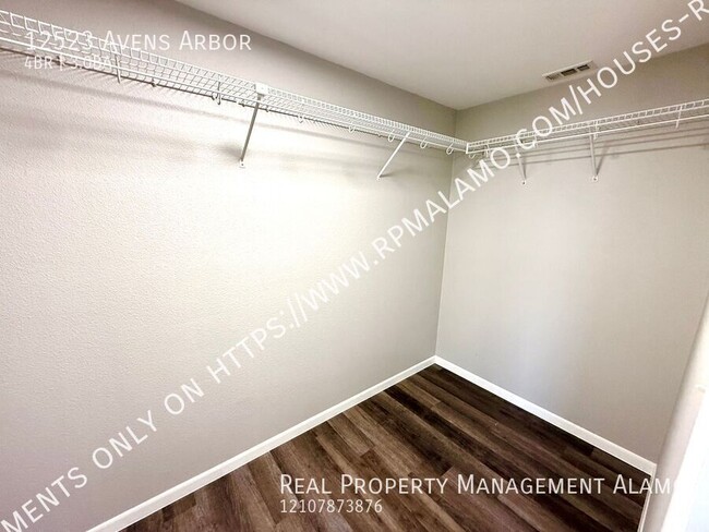 Building Photo - 12523 Avens Arbor