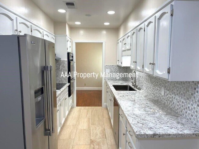 Building Photo - Pleasant HIll 3 bedroom 2 bath Great locat...