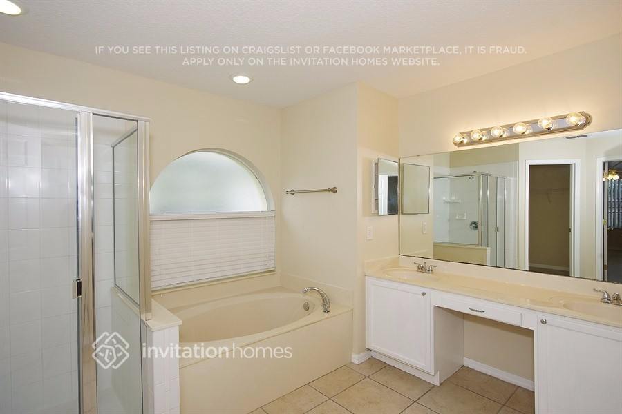 Building Photo - 422 Downing Cir