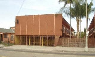 Building Photo - 835 W Vernon Ave