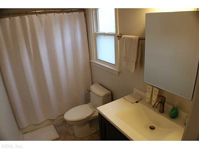 Building Photo - Lovely 4 bedroom home in Salem Woods area of Virginia Beach