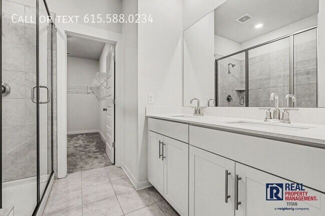 Building Photo - 1029 Ewell Farm Dr