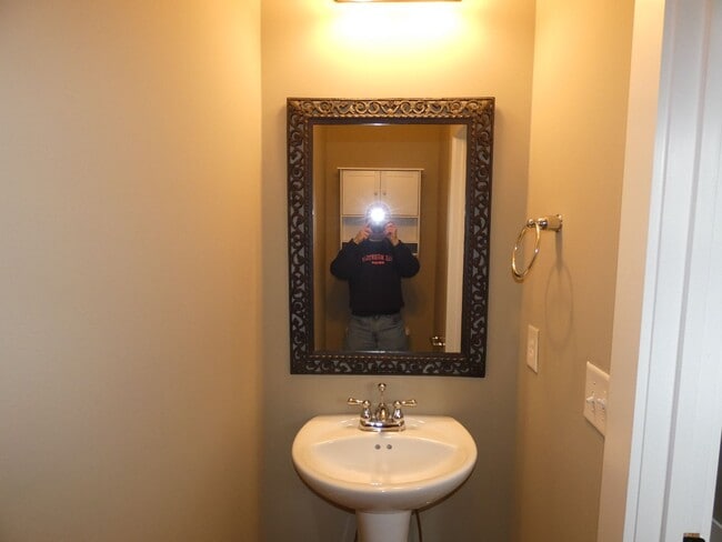 Building Photo - Home for rent in River Pointe!!