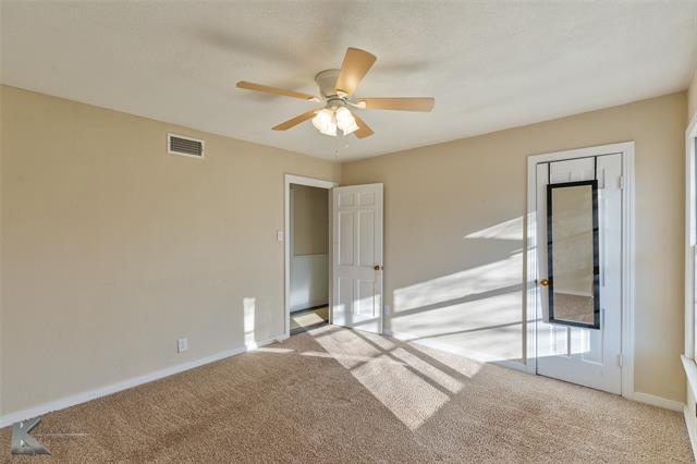 Building Photo - 4042 Benbrook St