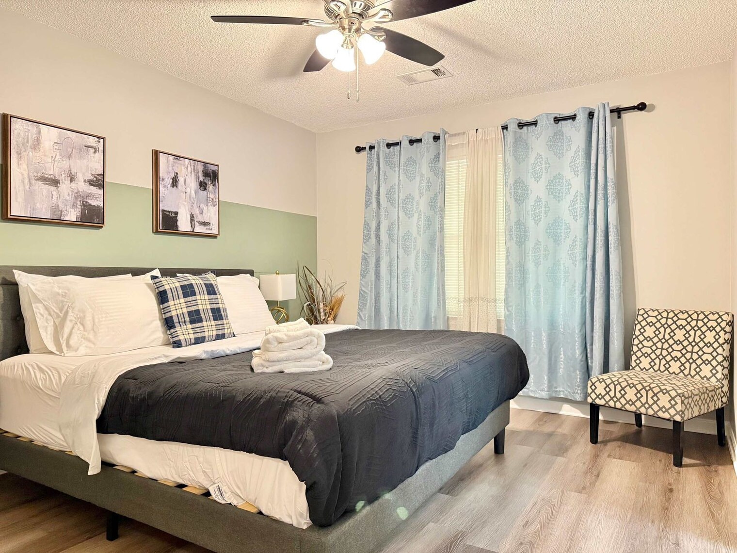 Building Photo - 1275 Sweet Pine Dr