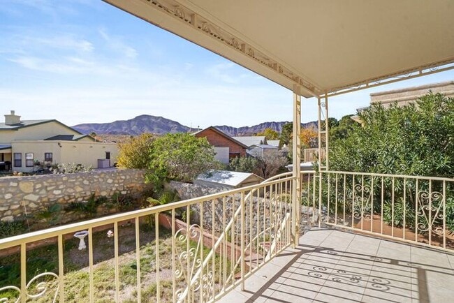 Building Photo - Beautiful, CARPET FREE - 2 Story Home with Refrigerated Air - Two Year Lease Required