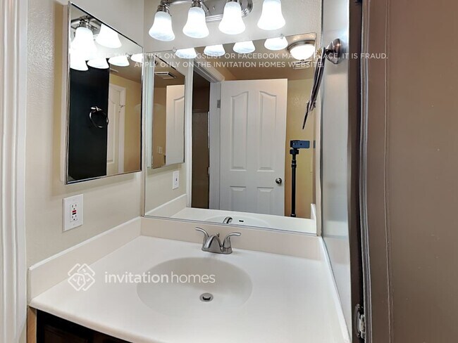 Building Photo - 29365 Crest View Ln