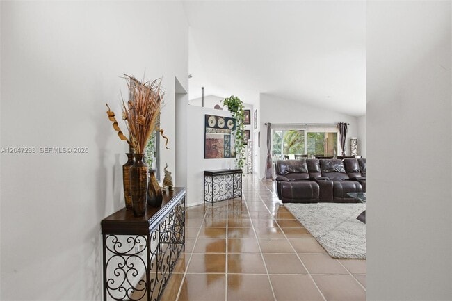 Building Photo - 411 Bermuda Springs Dr