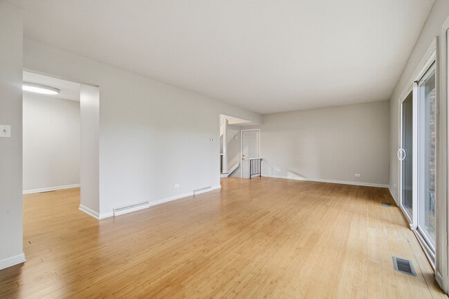 Building Photo - 2456 Cobblewood Dr