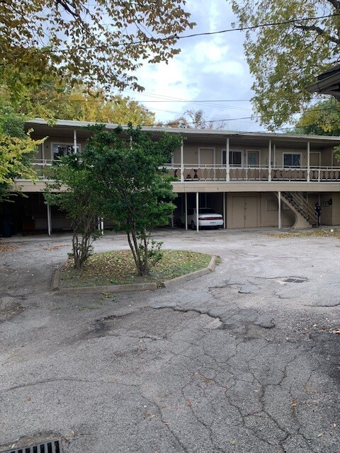 Building Photo - 7915 Ithaca St