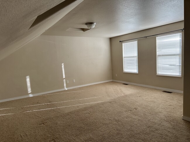 Bonus room - 3150 Open Meadows Ct