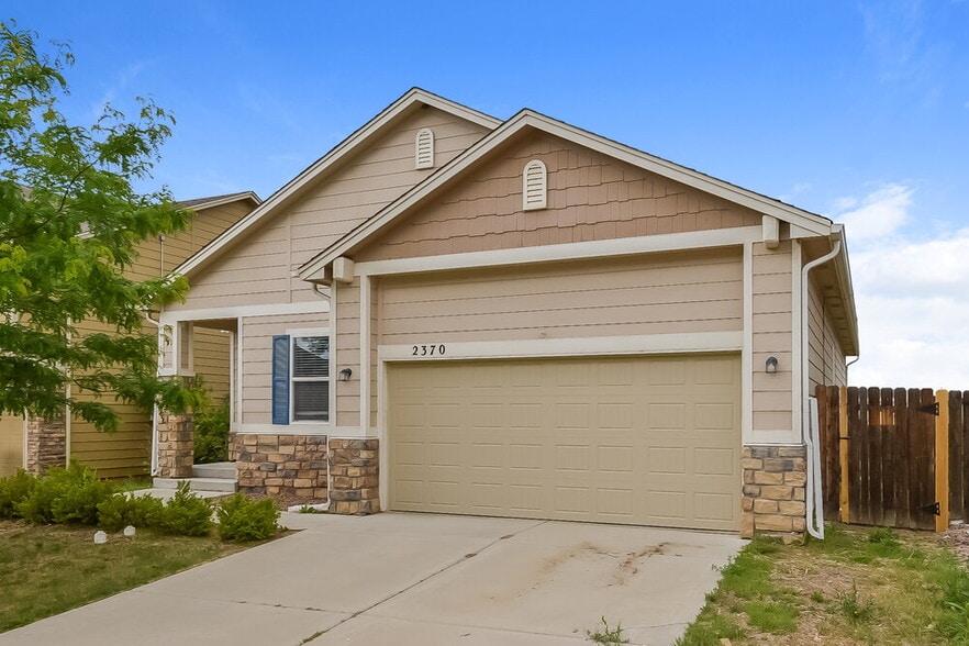Primary Photo - 2370 Spring Blossom Dr