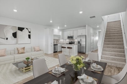 Building Photo - 547 W Pickens Rd