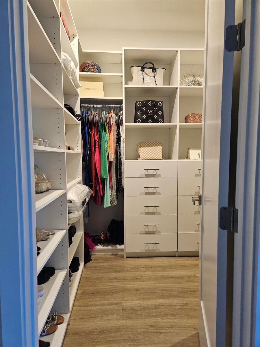 Building Photo - 2275 SE 7th St