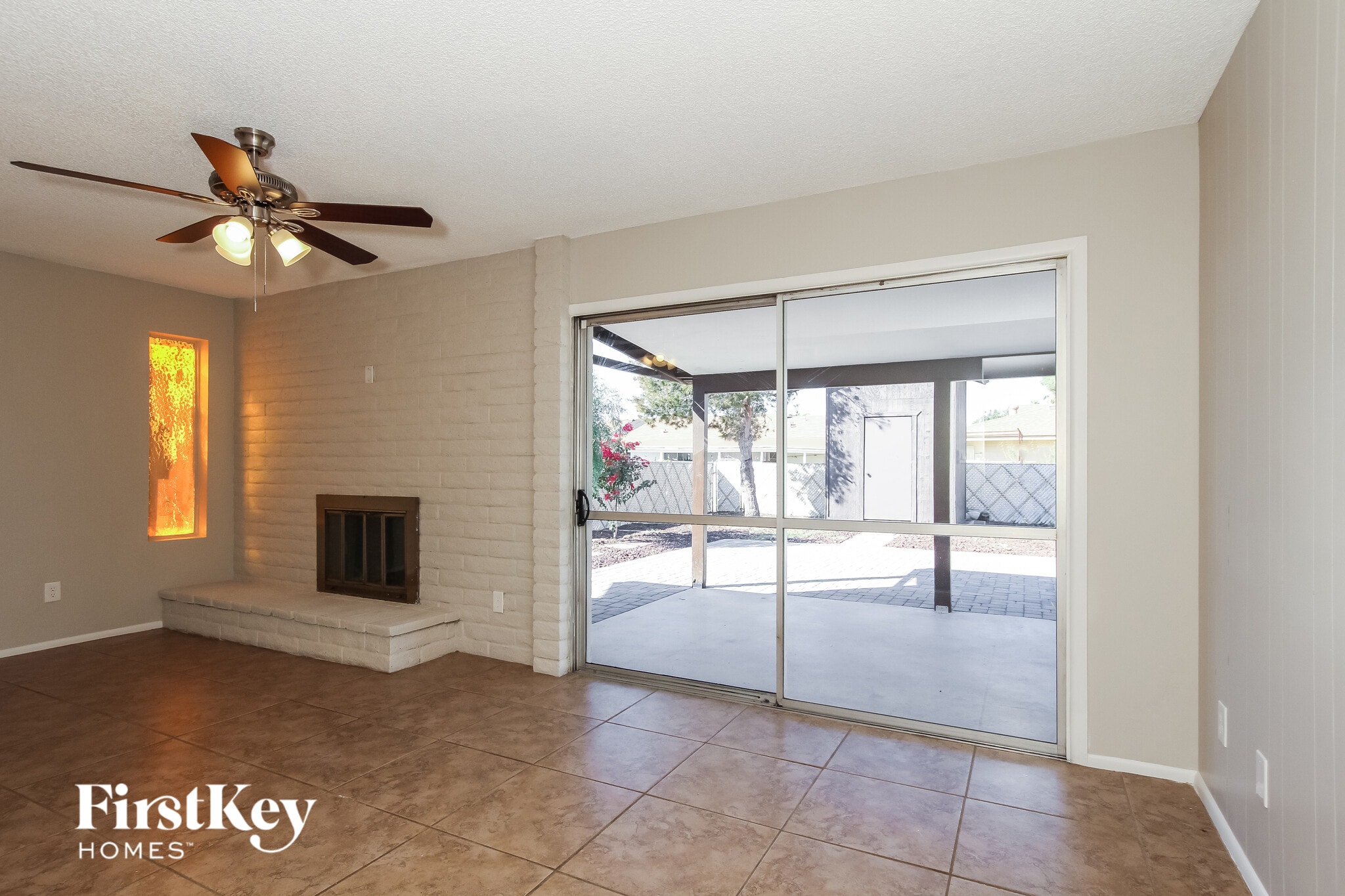 Building Photo - 4054 W Mission Ln