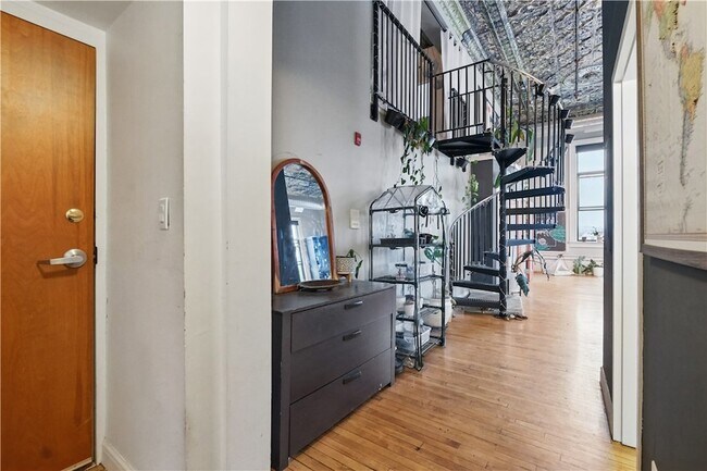 Building Photo - 120 S 15th St
