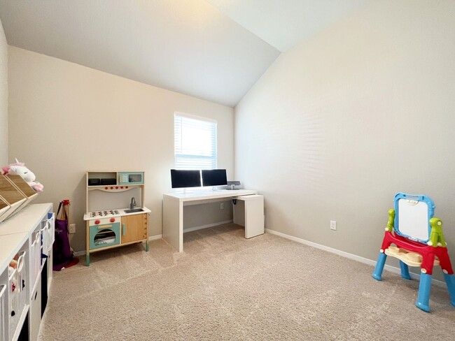 Building Photo - Modern and Beautiful - 3/BR and 2/BA Home ...