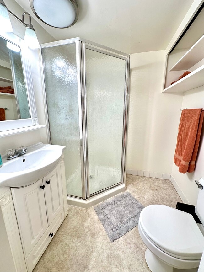 Building Photo - 343 W Sussex Ave