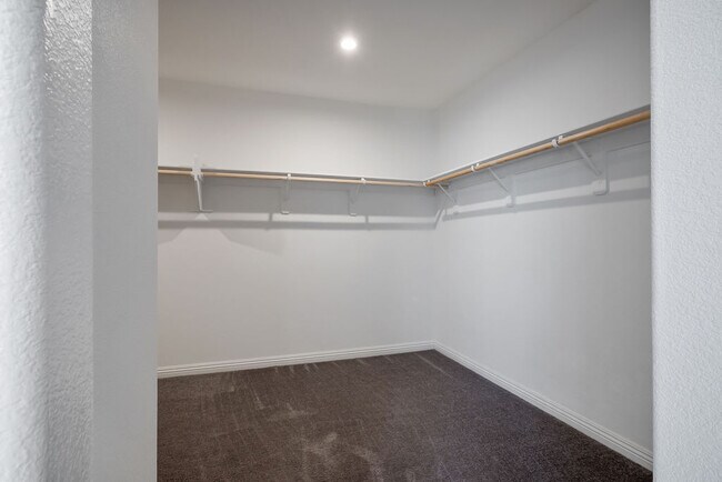 Building Photo - 4302 Eagle Island St