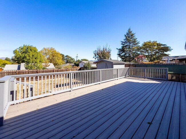 Building Photo - Charming Three Bedroom Westwood Napa Home