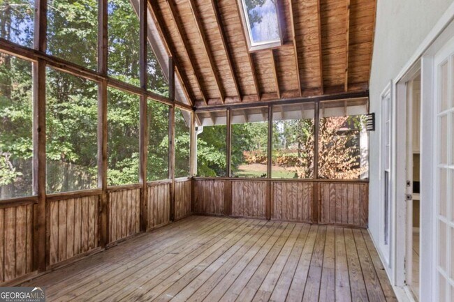 Building Photo - 4565 Ashmore Cir