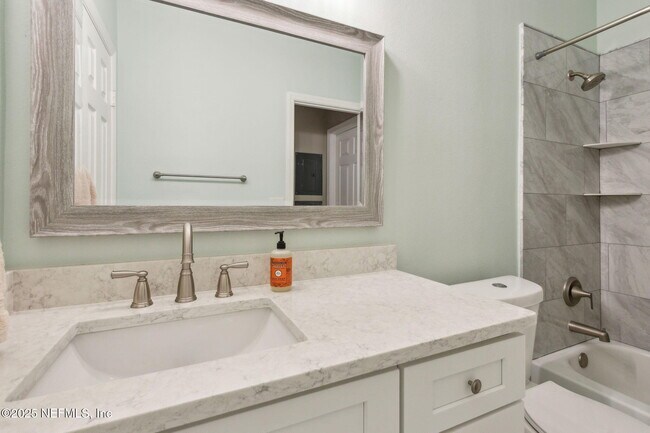 Building Photo - 160 Veracruz Dr