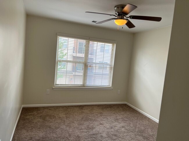 Building Photo - 39656 Rockcrest Ln