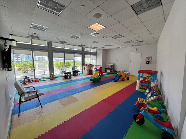 Building Photo - 79 SW 12th St