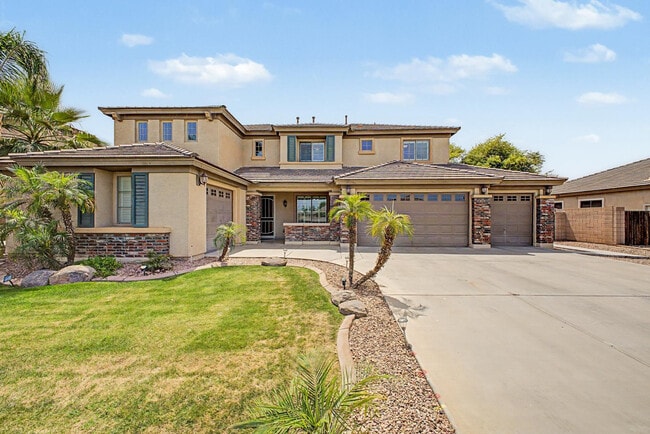 Building Photo - 8425 W Northview Ave