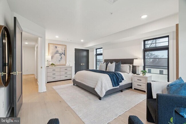 Building Photo - 7519 Ridge Ave