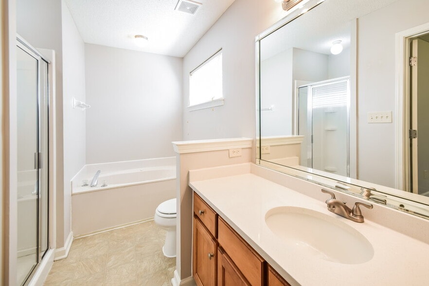 Building Photo - 7027 Maple Grove Rd