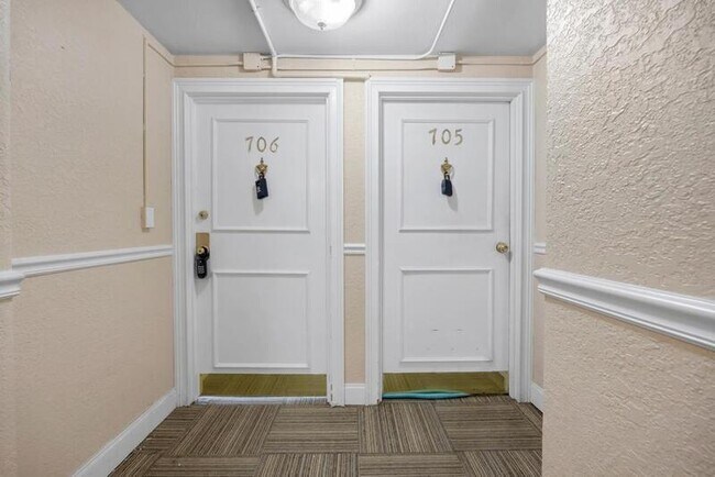 Building Photo - 311 W Ashley St