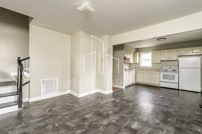 Building Photo - Charming 4-Bedroom Rental with Hardwood Fl...